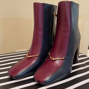 NWOT Tory Burch Equestrian Link Boot in Navy/Burgundy sz 10